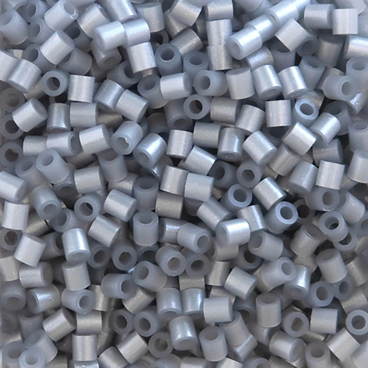 1,000 Perler Beads - Pearl Silver